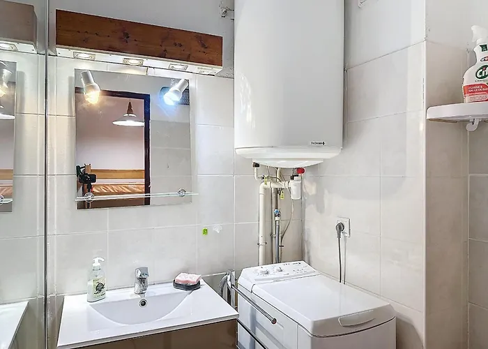 Confort A 2 Pas De La Avec Piscine Et Parking Prive A - Fr-1-715-45 *